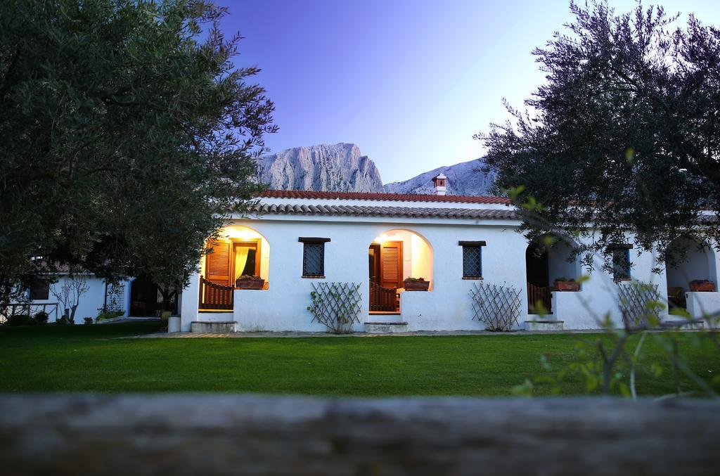 Agriturismo Guthiddai Oliena Exterior photo