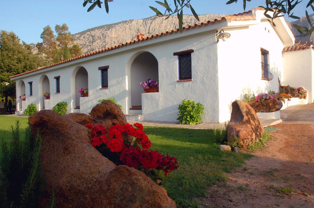 Agriturismo Guthiddai Oliena Exterior photo