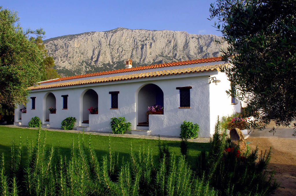 Agriturismo Guthiddai Oliena Exterior photo