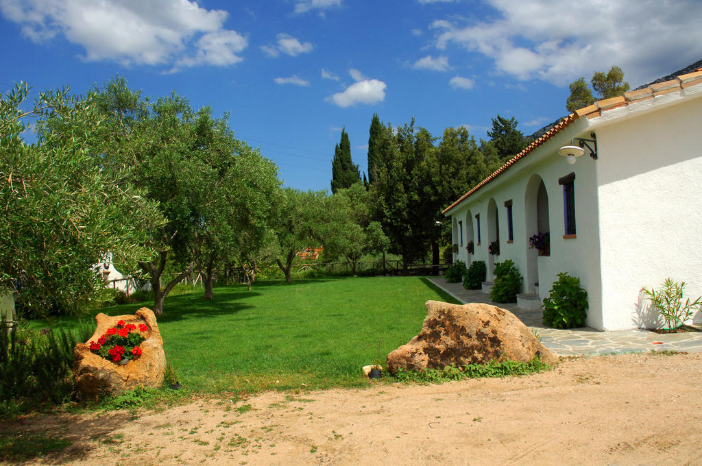 Agriturismo Guthiddai Oliena Exterior photo